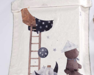 Kinderdecke "Lumpy" Mond Gitterbett